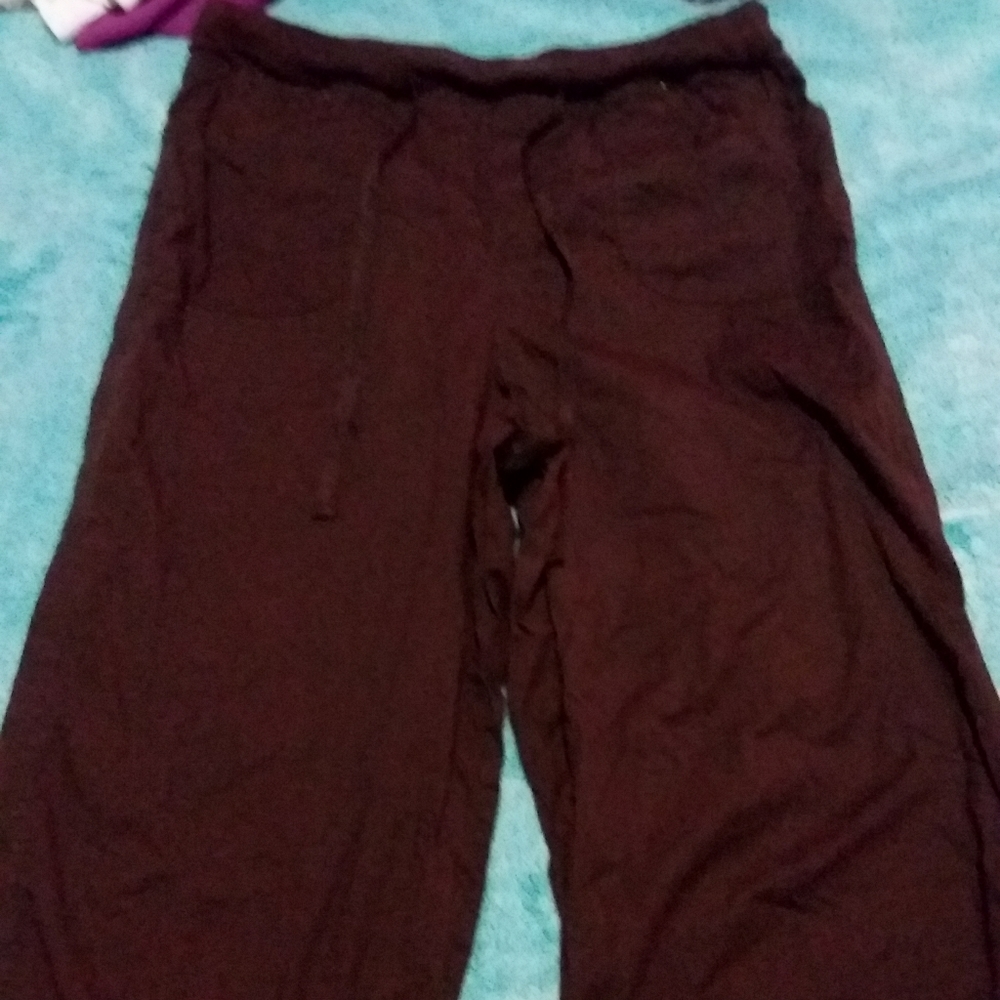 Very lite weight material, elastic waist,